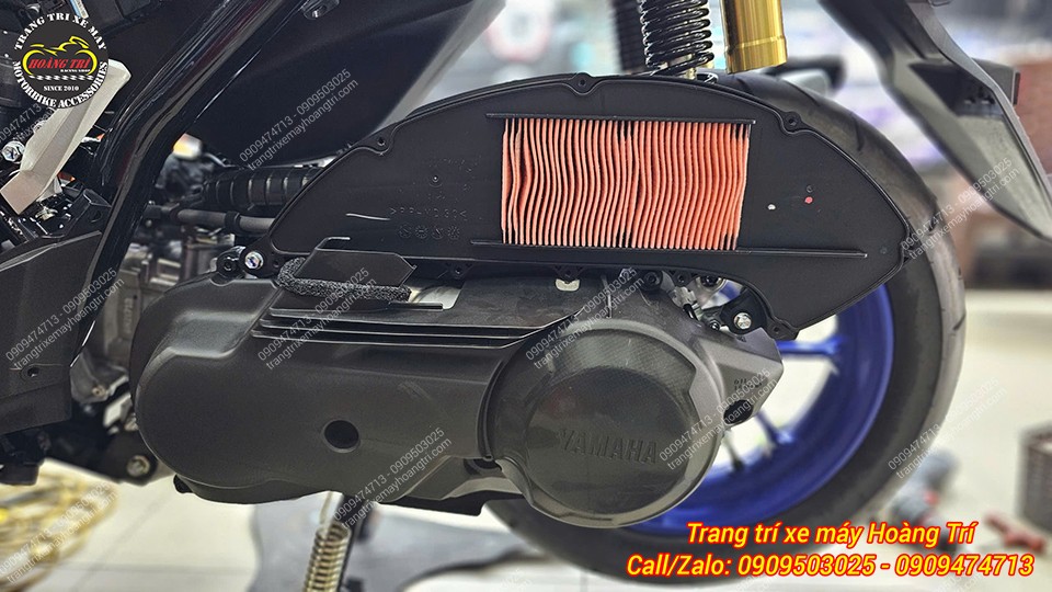 Lọc gió zin của NVX V3 sau khi mở nắp, giúp quan sát tình trạng bên trong của lọc gió