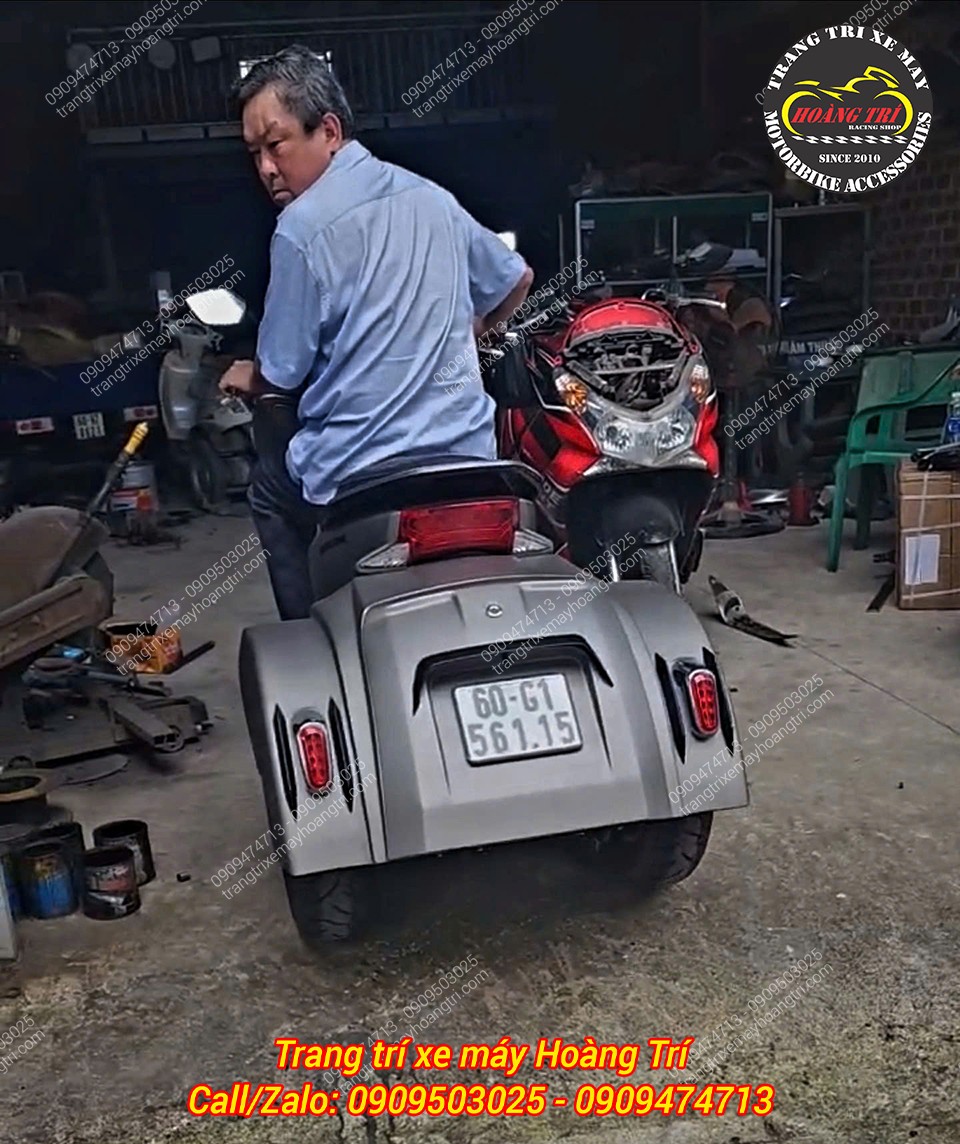 Chiếc PCX 2014 trong quá trình độ 3 bánh sau trước đó - Chuẩn bị biến hình tại Hoàng Trí Shop