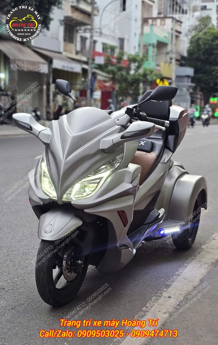 Cặp kính hậu trên kính chắn gió độc đáo, hầm hố và đẳng cấp