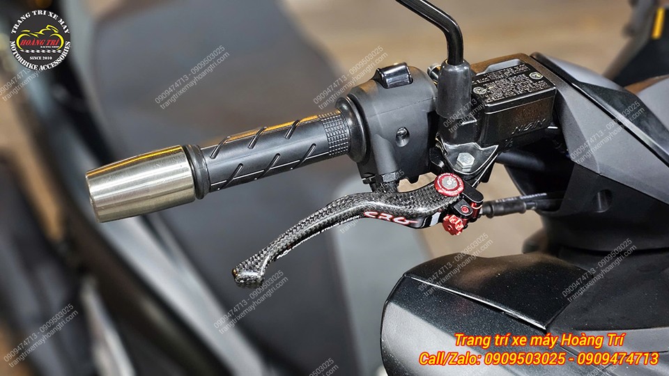 Sản phẩm giúp tạo điểm nhấn cho vị trí gù tay lái của xe mang đến vẻ ngoài khác biệt