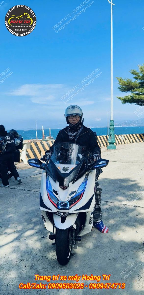 Mẫu mặt nạ có thể sơn màu theo yêu cầu để đồng bộ với xe - Phong cách tương tự Forza 300