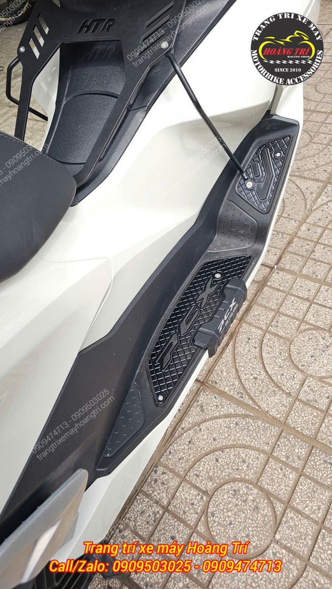 Sản phẩm còn có thêm phần chống đổ nhẹ giúp bảo vệ xe khi xảy ra va chạm