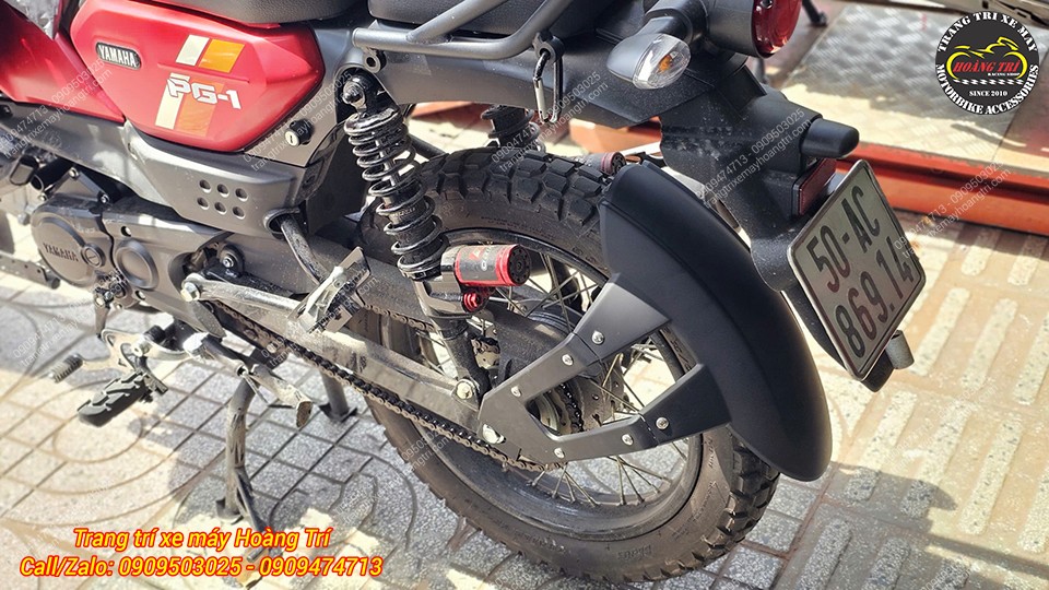 Chiếc PG-1 ABS 2025 ghé shop để lắp chắn bùn 4 chân với tiện ích tối đa