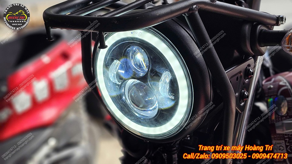 Một chiếc xe đậm chất thể thao thì không thể thiếu cụm bi LED trợ sáng