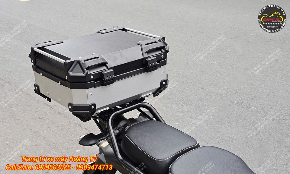 Để trang bị thùng FRX 25 lít, anh em cần nâng cấp thêm baga sau tương thích