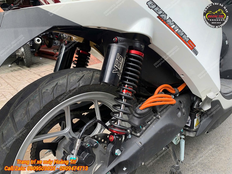 Bộ phuộc YSS G-Sport lắp đúng chuẩn, mang đến độ nhún mượt mà và tăng độ ổn định khi di chuyển