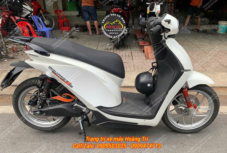 Tổng thể dàn chân sau Quantum S2 sau khi nâng cấp phuộc YSS, ngoại hình cân đối và thể thao hơn