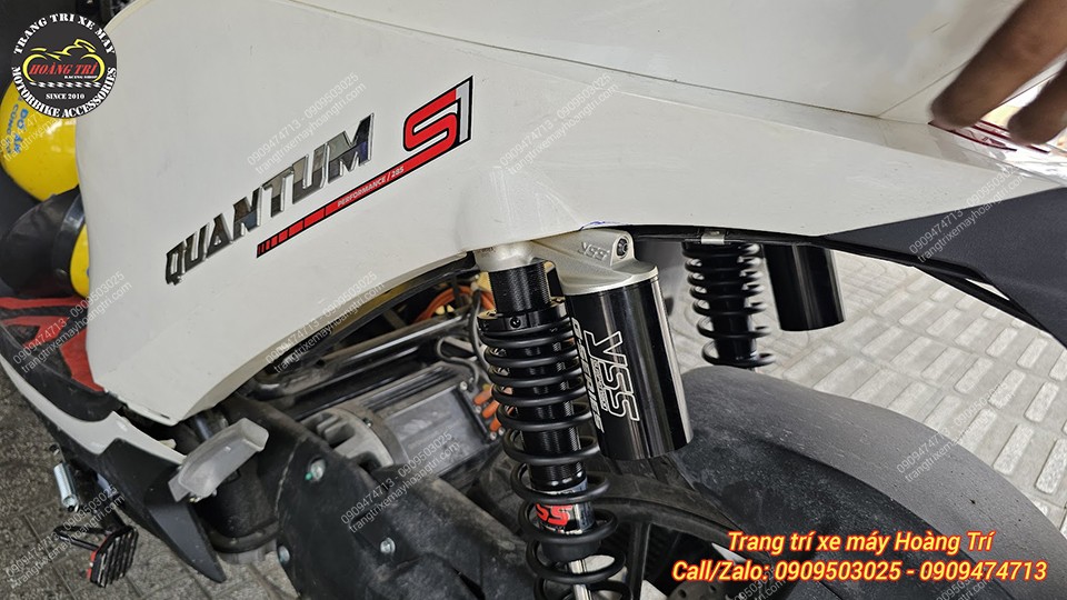 Để trang bị được phuộc chiếc Quantum S1 cần khoét nhẹ vị trí bình dầu để tránh cạ cấn