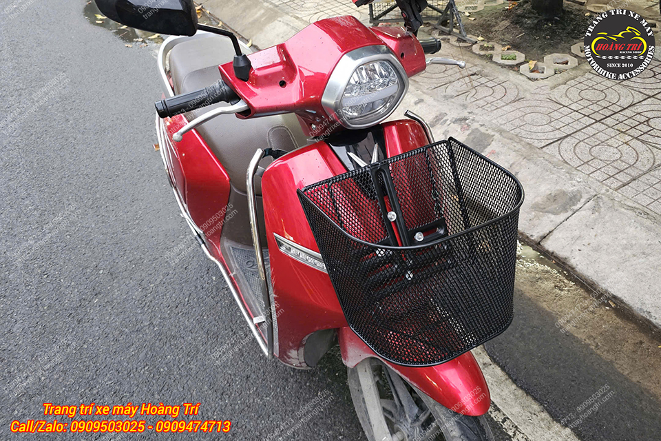 Rổ có kích thước lớn, chứa được nhiều vật dụng khi cần sử dụng nhanh