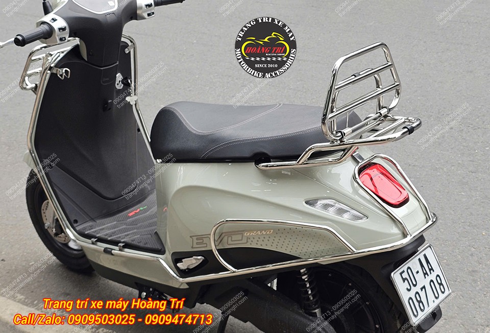 Combo 2 món: baga sau và khung bảo vệ được phối màu đồng bộ với chất liệu inox