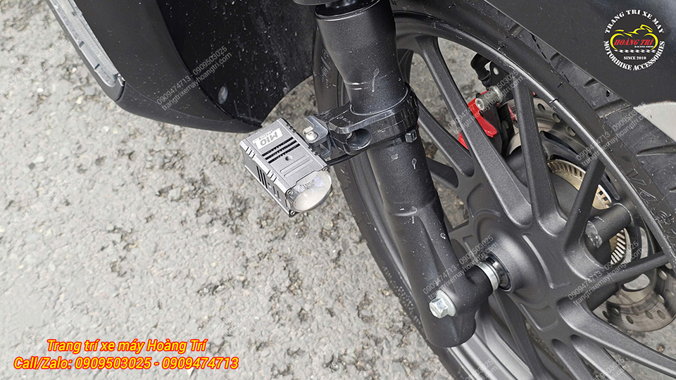 Anh em thường xuyên di chuyển ban đêm nên lắp cặp M10 Ultra V2 để giữ an toàn khi di chuyển