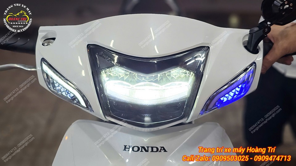 Đèn xi nhan nay có màu sắc tươi mới, nổi bật và khác biệt hoàn toàn