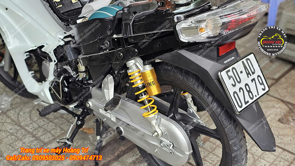 Hoàn tất quá trình lắp đặt phuộc Ohlins HO343 chính hãng cho xe Wave 125i