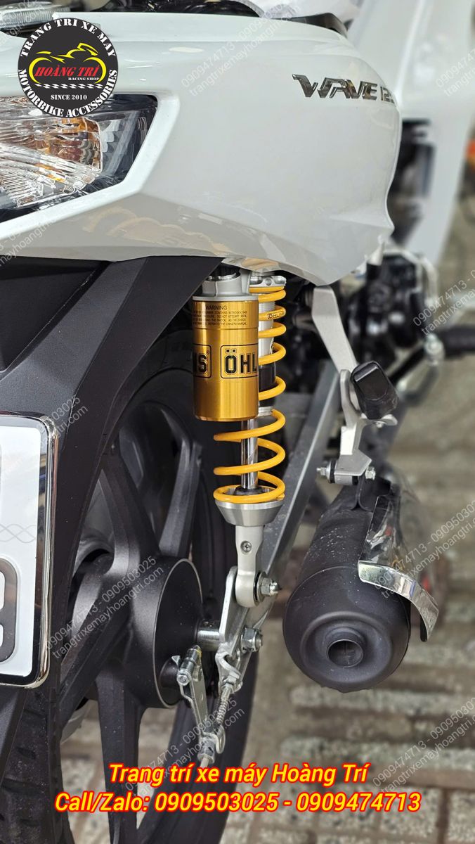 Bình dầu vàng đặc trưng trên phuộc Ohlins HO343 giúp tăng tính thẩm mỹ cho xe