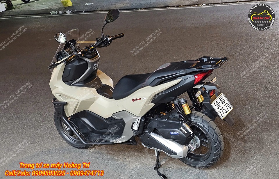Tổng thể Honda ADV 160 2026 gắn baga sau nhôm đúc, tăng tiện ích chở đồ và phong cách