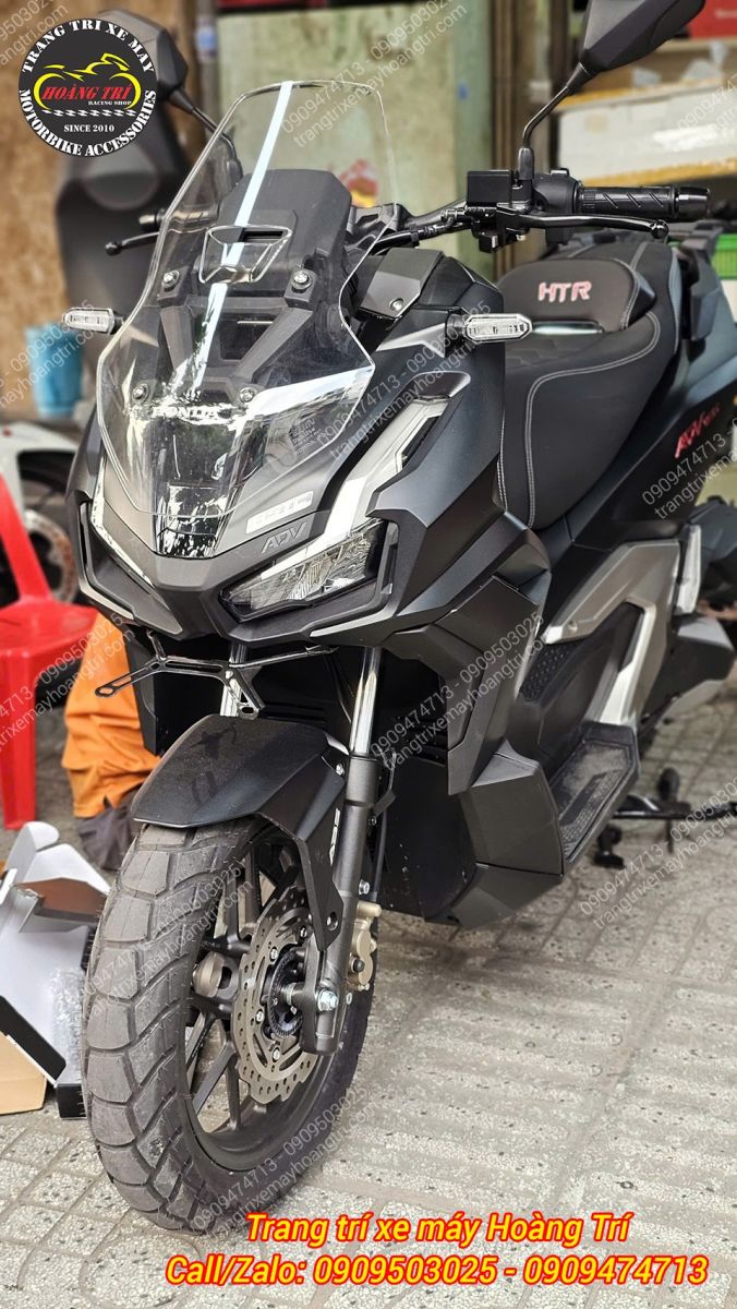 ADV 160 2026 đang được nâng cấp phụ kiện tăng phong cách tại Hoàng Trí Shop