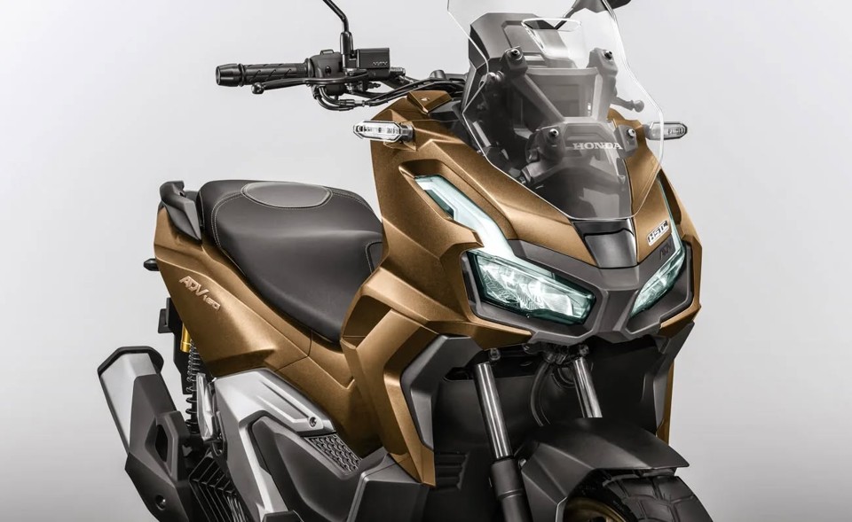 ADV 160 2026 RoadSync thiết kế phần đầu xe đẹp mắt và ấn tượng