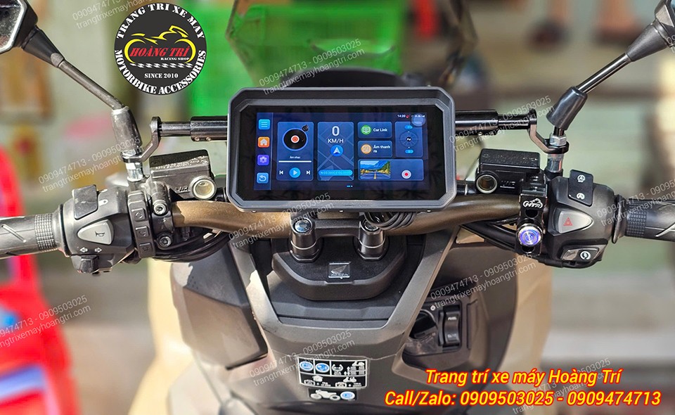 Màn hình chính của Android 6 inch T50M23 hiển thị tốc độ và các ứng dụng