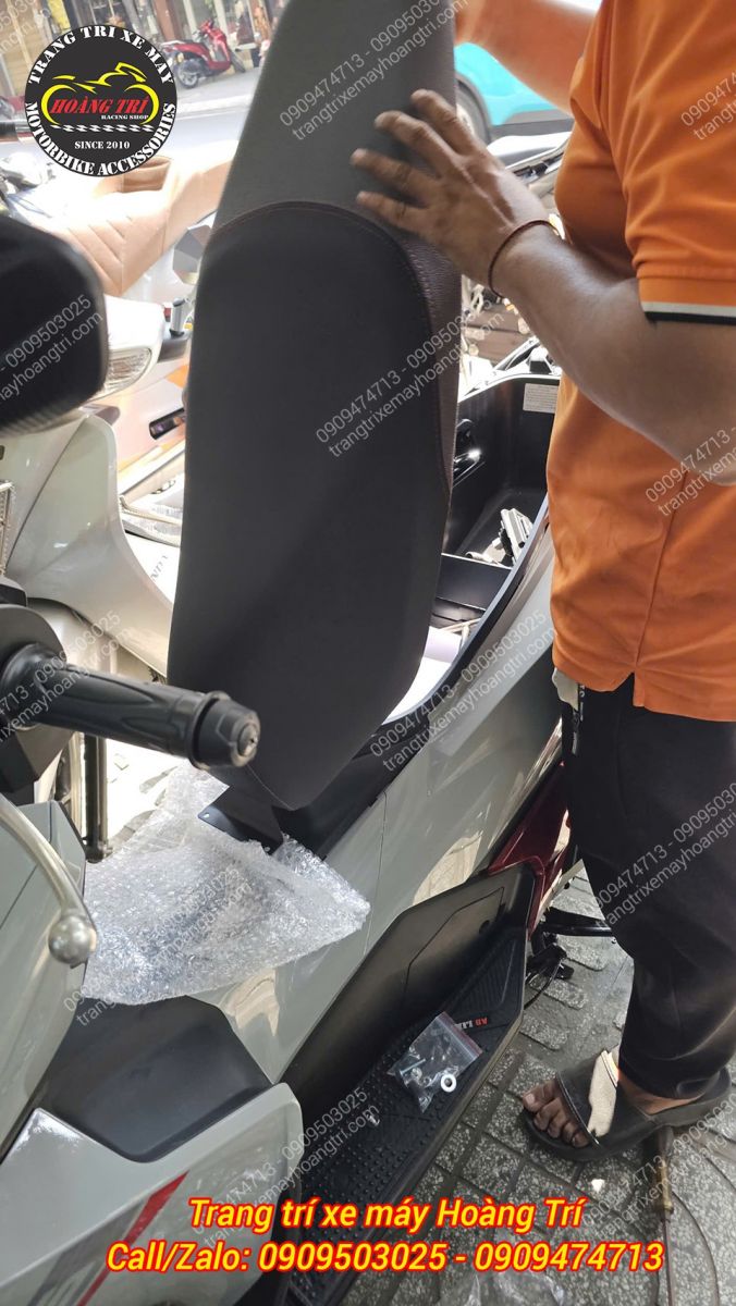 Hoàn tất lắp pát chỉ cần gắn lại yên xe là xong quá trình lắp đặt