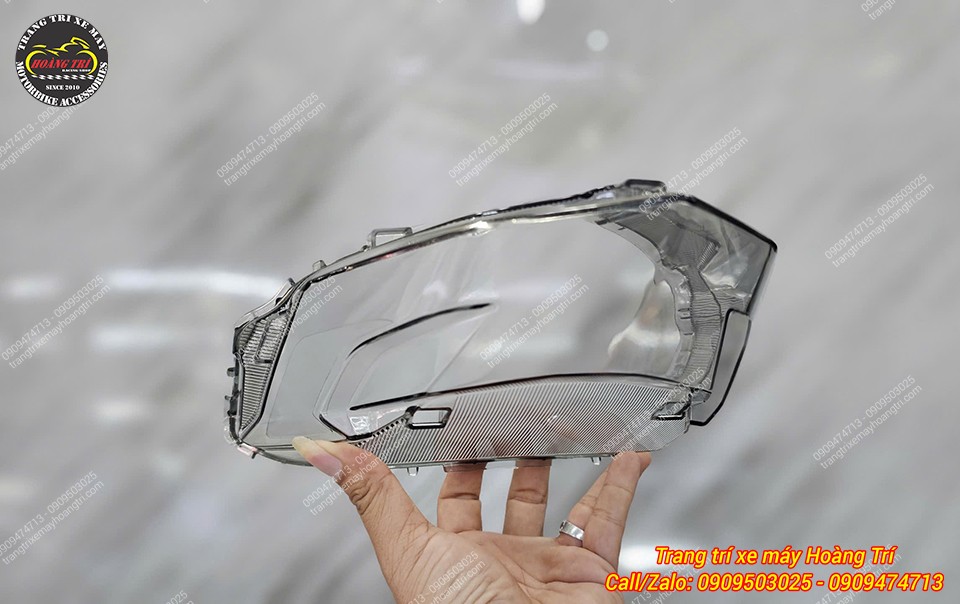 Thay thế mặt kính mica đèn hậu Airblade 2020 - 2025 giúp xế cưng lấy lại sự tự tin