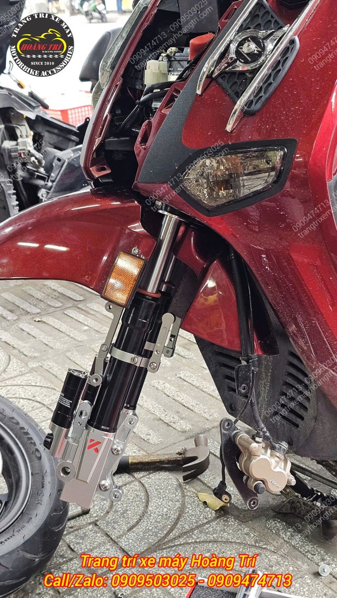 Cận cảnh bên trái phuộc Kingham kết hợp heo dầu zin Giorno 125 gọn gàng