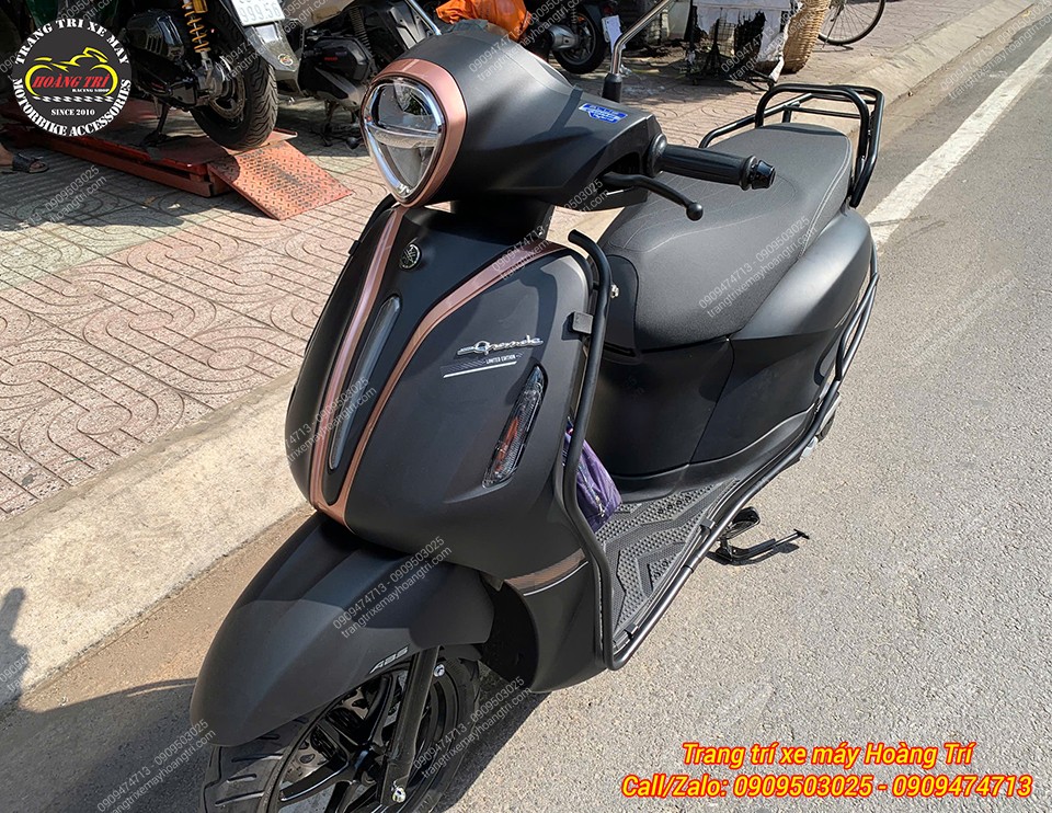 Khung bảo vệ Grande 2025 tạo vẻ ngoài chắc chắn và sang trọng cho xe Grande