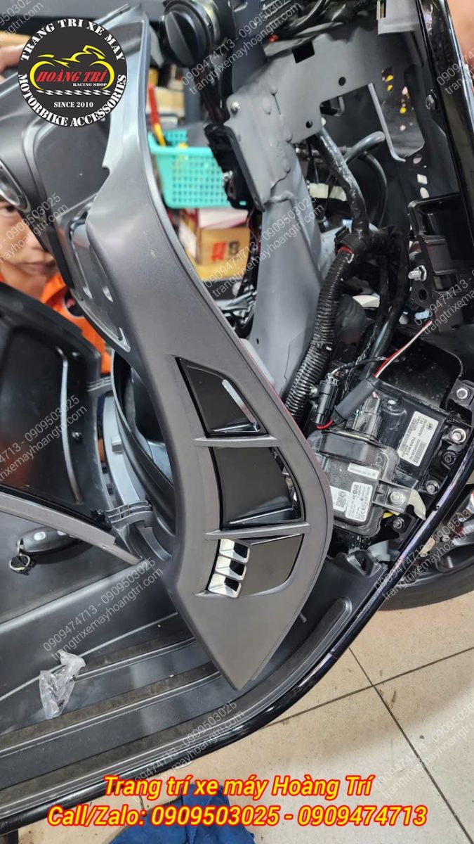 Ốp tản nhiệt nhôm CNC lắp trên Vespa GTS, thiết kế chuẩn form, hoàn thiện sắc sảo