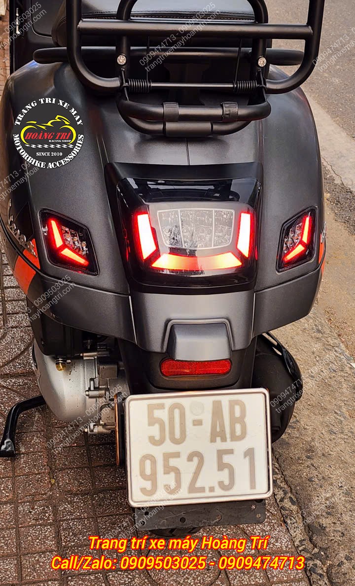 Cụm đèn hậu LED Vespa GTS kiểu Zelioni kết hợp cụm đèn xi nhan sau đã được lắp cho xe