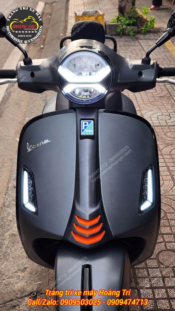 Góc nhìn trực diện Vespa GTS hoàn thiện bản độ 10 món, hài hòa giữa ánh sáng và thẩm mỹ