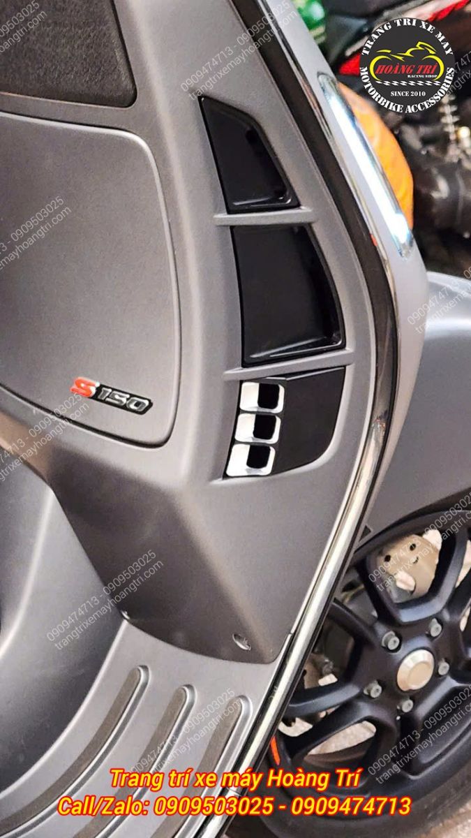 Chất liệu cao cấp càng làm tăng thêm đẳng cấp cho chiếc Vespa GTS của bạn