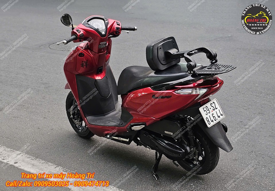 Với chiếc baga phía sau anh em có thể nâng cấp cùng với thùng sau hoặc túi treo đều được