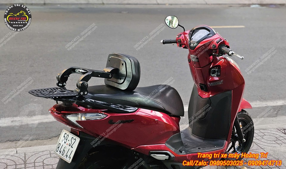 Giá đỡ tựa lưng MTM trên xe Lead giúp tăng thẩm mỹ và tiện ích tối đa cho xe