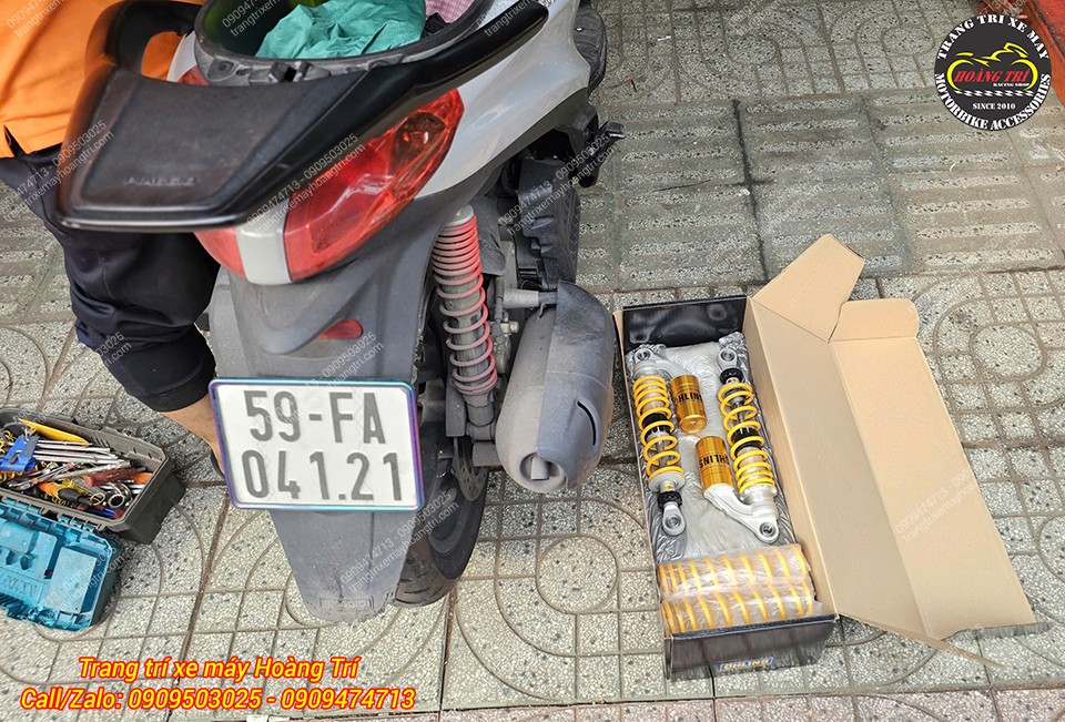 Chuẩn bị thay phuộc Ohlins cho Piaggio Medley, so sánh phuộc zin và phuộc Ohlins HO647