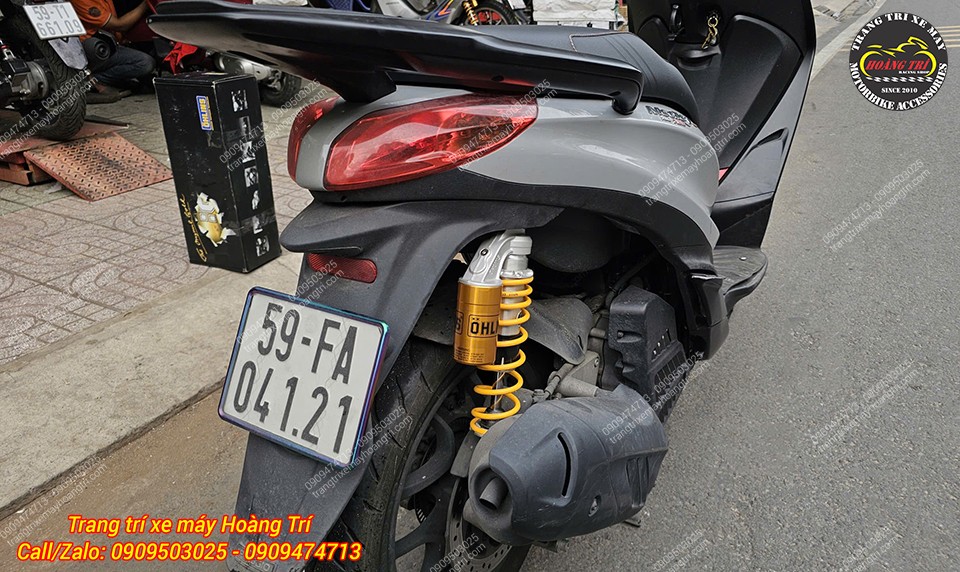 Phuộc Ohlins HO647 gắn thực tế trên Medley, hỗ trợ giảm xóc êm ái khi chạy đường xấu