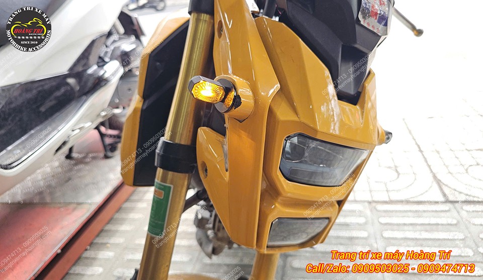 Xi nhan Spirit Beast JM1 bật sáng màu hổ phách, ánh sáng rõ, dễ nhận diện khi di chuyển