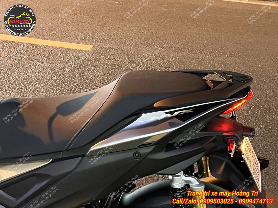 Tay dắt thiết kế ngắn gọn phù hợp anh em yêu thích sự tinh tế