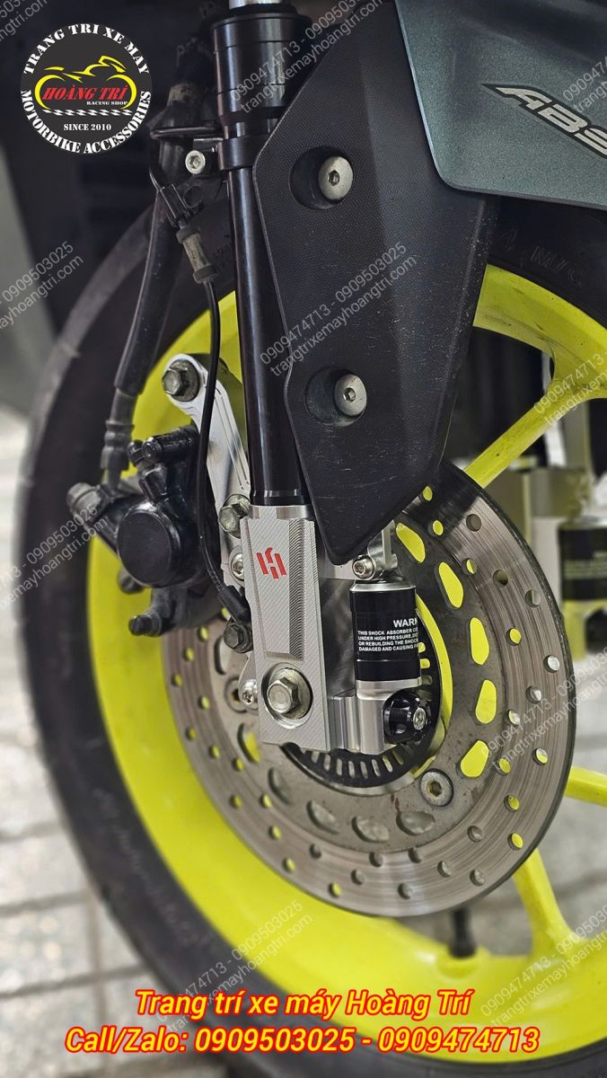 Toàn cảnh phuộc Kingham đã lắp, tương thích với đĩa và heo dầu zin của Yamaha NVX
