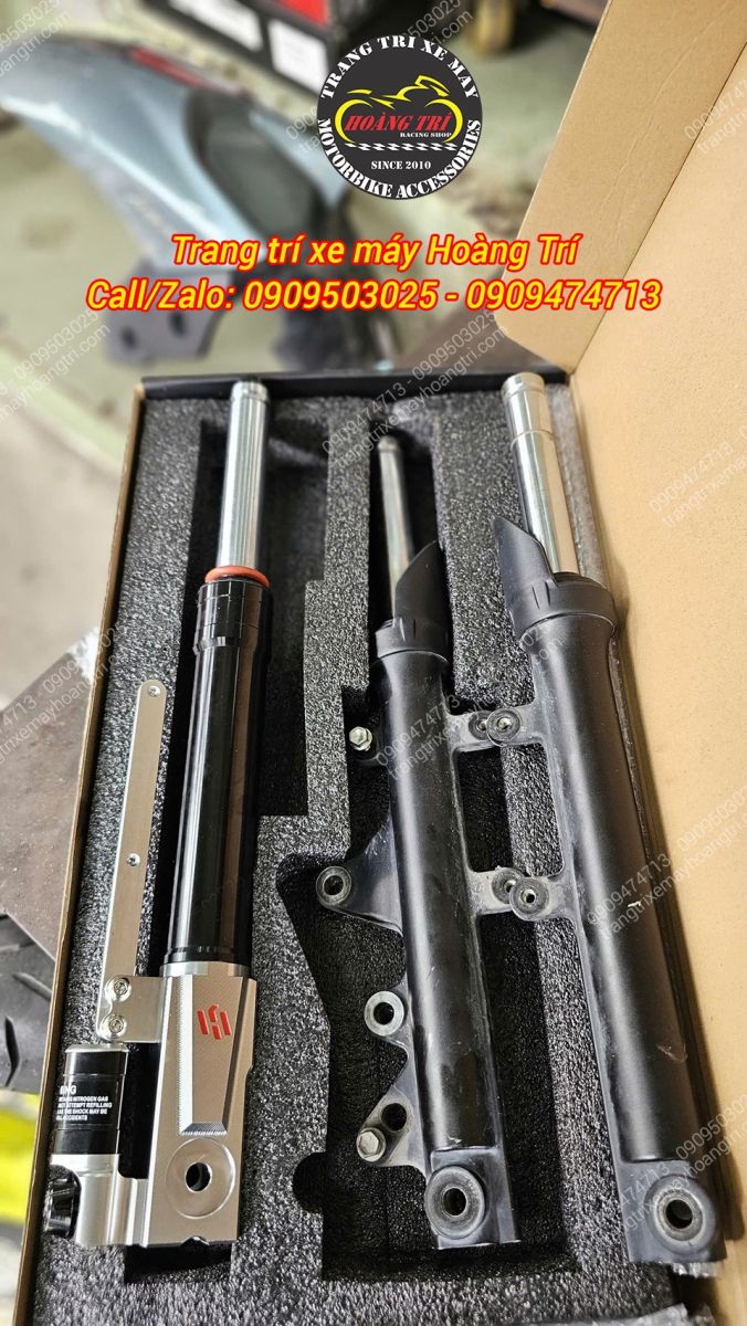 So sánh phuộc Kingham mới (bên trái) và cặp phuộc zin đã được tháo ra (bên phải) trong hộp