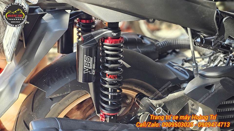 Điểm nhấn màu đỏ mang đến sự nổi bật cho xế cưng khi trang bị phuộc YSS G-Sport