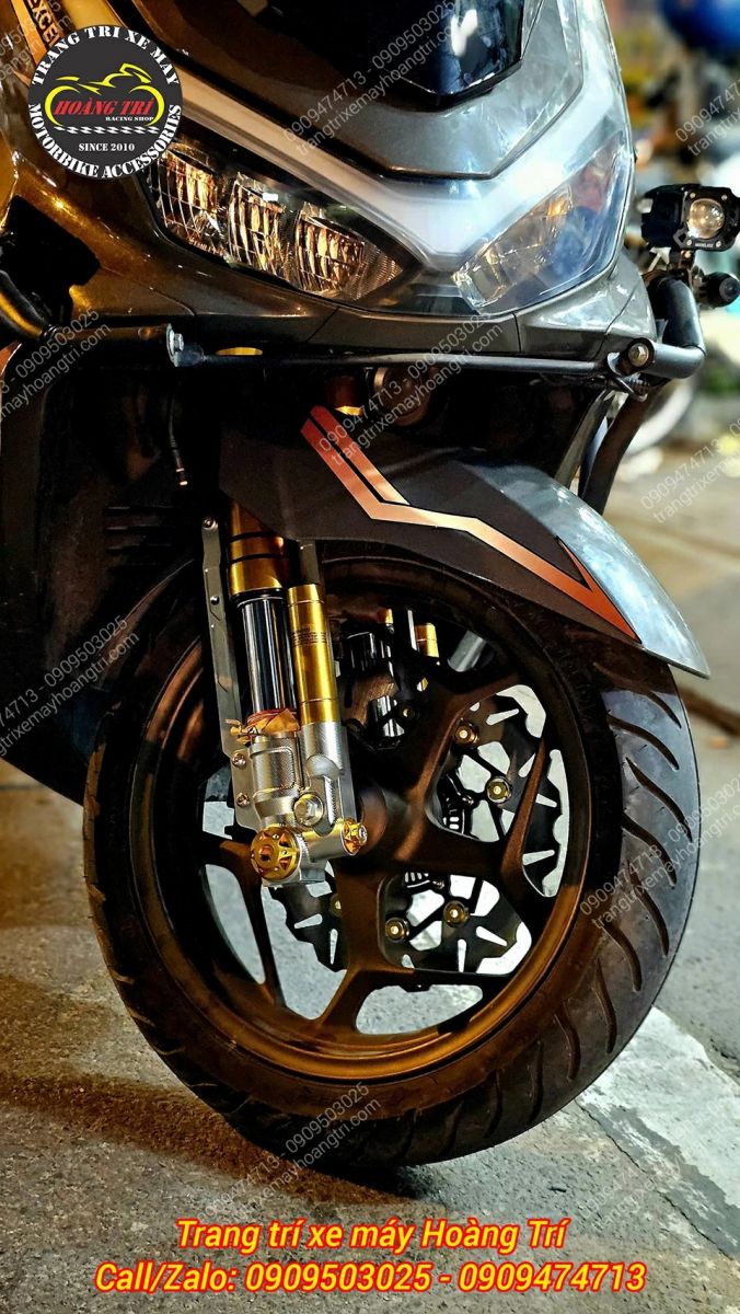 Tổng thể đầu xe PCX 160 sau khi nâng cấp combo phuộc Upside Down Kingham và đĩa thắng NCL