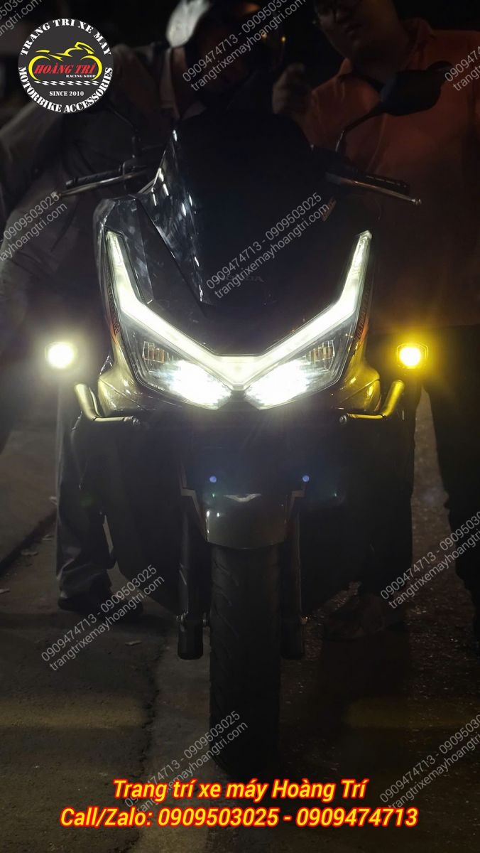 Cận cảnh ánh sáng đèn Kewig K12 trên PCX 160 giúp tăng độ nhận diện ban đêm