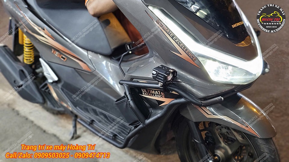 Toàn cảnh đầu xe PCX 160 sau khi hoàn thiện lắp đèn trợ sáng Kewig K12