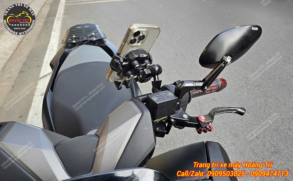 Chi tiết giá đỡ điện thoại Kewig M33 lắp trên ghi đông, tiện lợi cho việc xem bản đồ khi lái xe