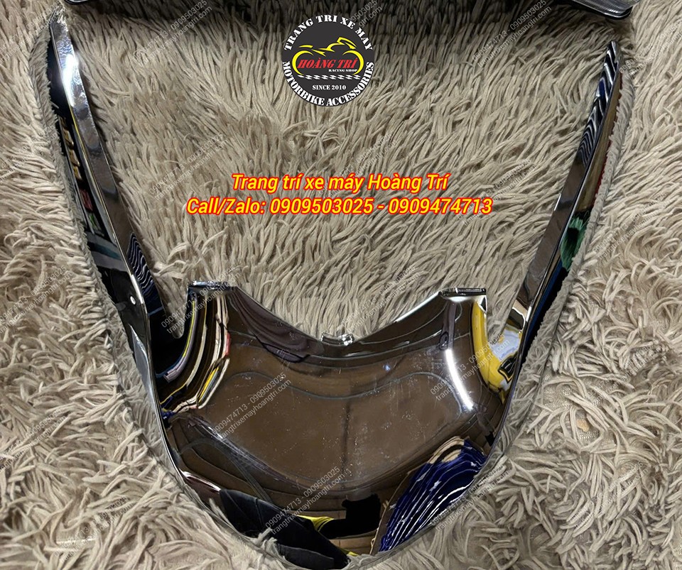 Viền xi mạ mặt nạ PCX 2010 hoàn thiện sáng bóng, giúp phần đầu xe nổi bật và sang hơn