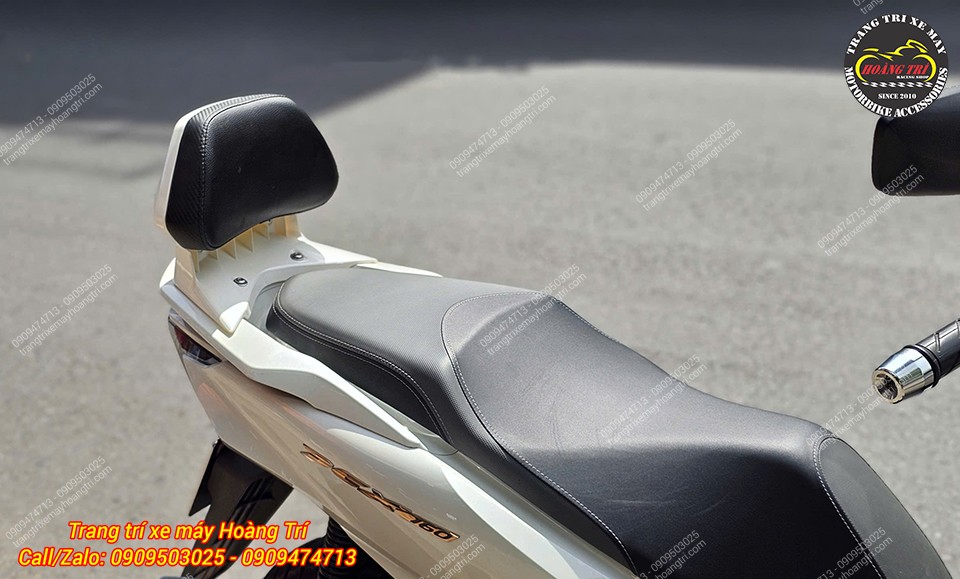 Góc chụp tựa lưng LW35 PCX 160, gắn cố định trên đuôi xe, tăng tính an toàn và thẩm mỹ