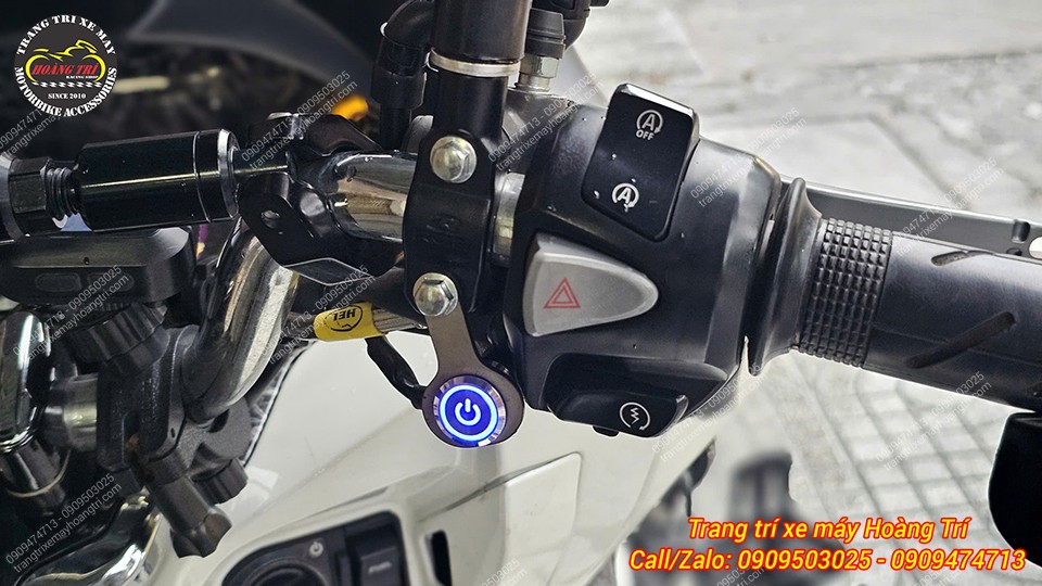 Công tắc Led đơn được lắp gọn gàng, là giải pháp tiện lợi cho xe đã trang bị đèn trợ sáng