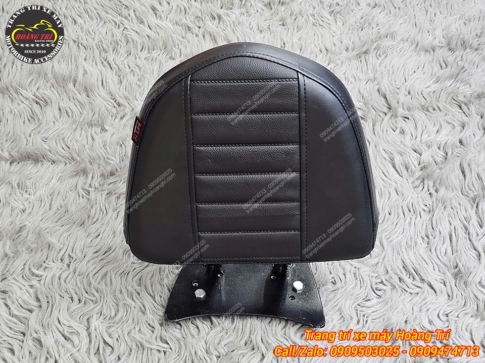 Mặt trước tựa lưng bật gấp V2 với đường chỉ may đều, họa tiết bắt mắt, tạo cảm giác êm ái