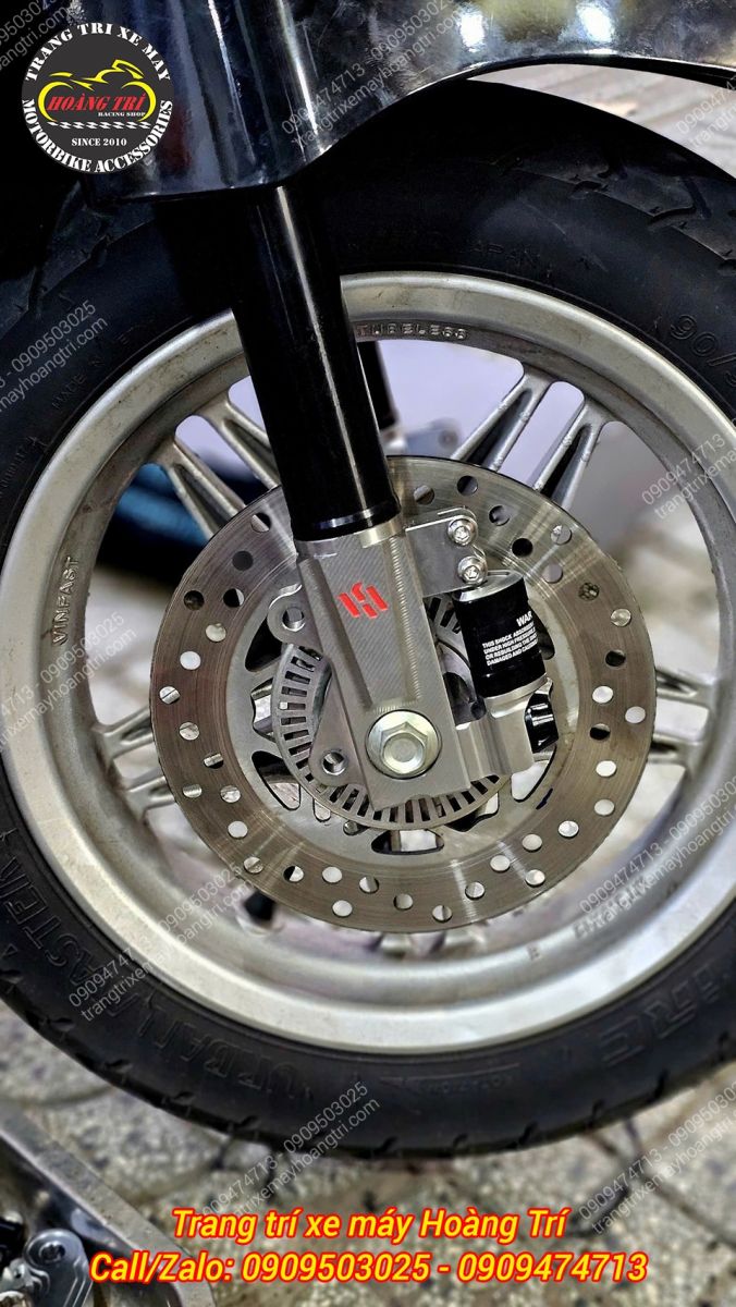 Góc nhìn bánh trước xe Vento sau khi độ phuộc Kingham, tăng độ chắc chắn và ổn định