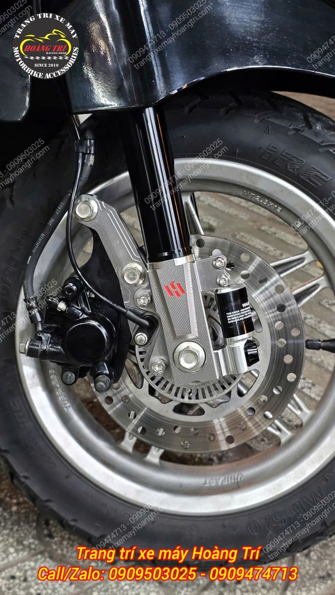 Chi tiết cụm phanh trước kết hợp phuộc Kingham với pát độ riêng cho xe điện Vento