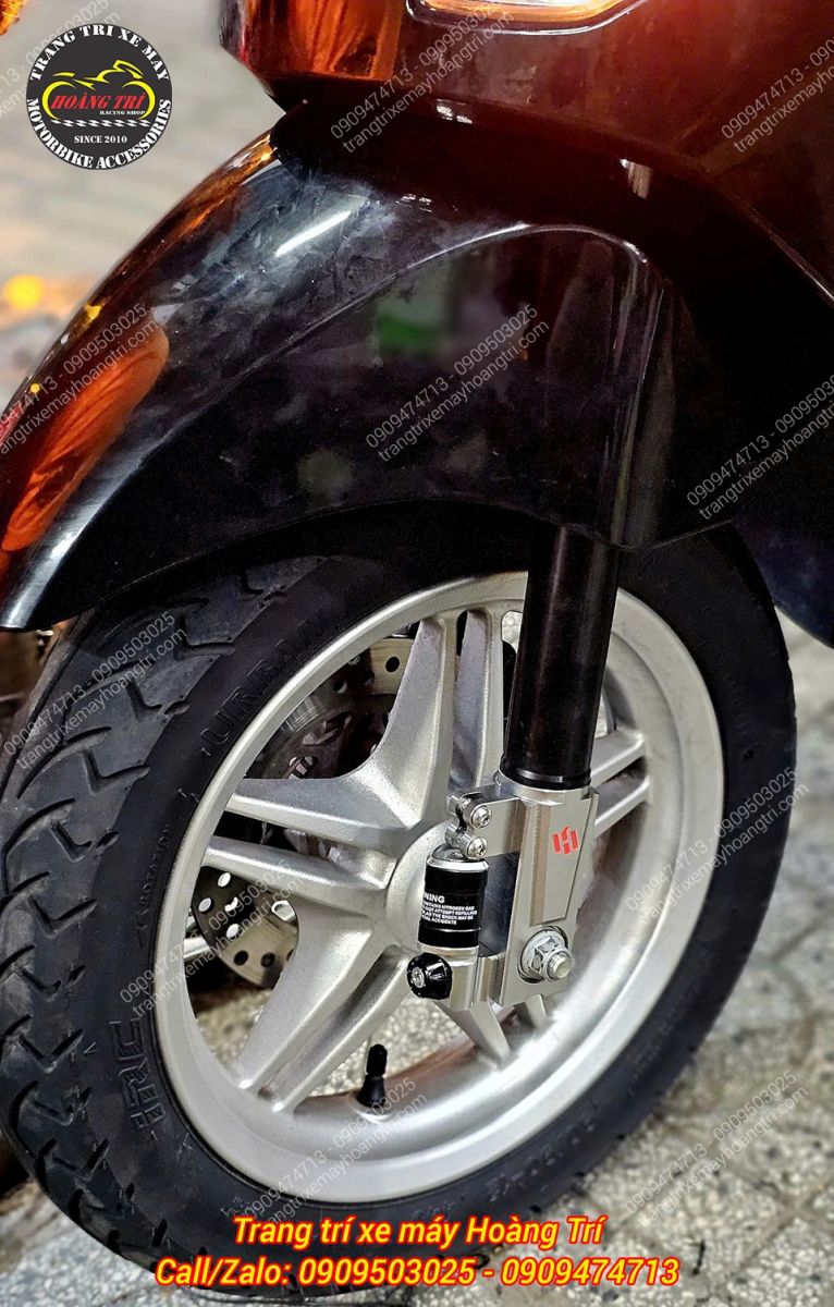 Cận cảnh phuộc Kingham màu bạc nổi bật, hoàn thiện sắc nét sau khi độ cho xe Vento